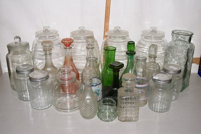 Lot 144 - A large quantity of ceramic jars and covers