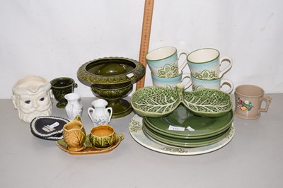 Lot 177 - Mixed lot of ceramics, two Wedgwood Jasper pin...