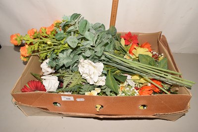 Lot 528 - Box containing a quantity of artificial flowers