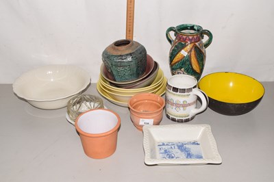 Lot 539 - Mixed lot of ceramics