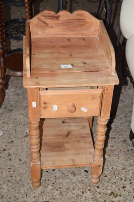 Lot 294 - Small pine wash stand