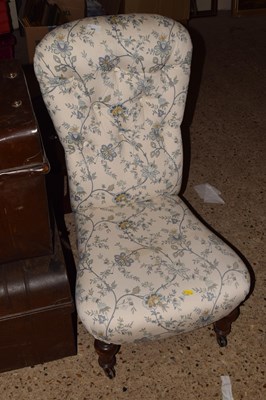 Lot 303 - Upholstered button back nursing chair