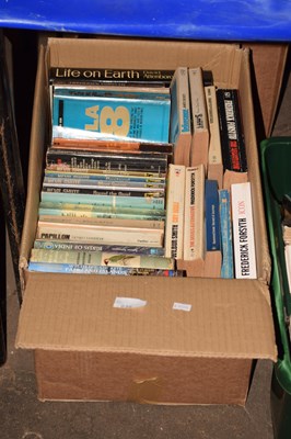 Lot 638 - Box of assorted books to include Wildlife on...