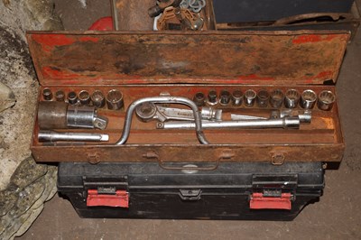 Lot 785 - Various items to include socket set and other...