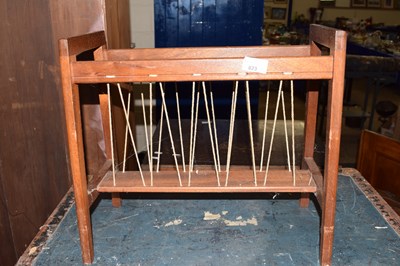 Lot 823 - A magazine rack
