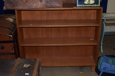 Lot 828 - A pine bookshelf