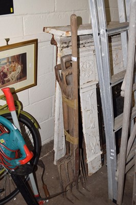 Lot 873 - Quantity of vintage garden tools to include...