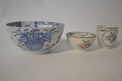 Lot 200 - An 18th Century Chinese porcelain bowl with...