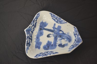 Lot 205 - A Chinese porcelain small shaped dish with...