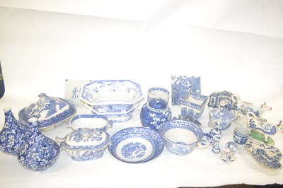 Lot 276 - A box containing a quantity of 19th Century...