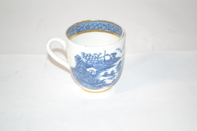 Lot 328 - A Caughley coffee cup