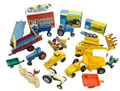 Lot 331 - A collection of various die-cast agricultural...