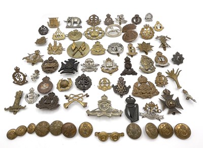 Lot 50 - Quantity of 20th century British Army cap...