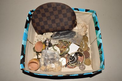 Lot 64 - Box of assorted costume jewellery