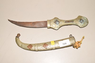 Lot 104 - A Middle Eastern dagger