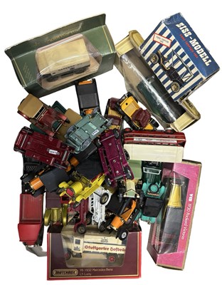 Lot 274 - A mixed lot of various Matchbox Models of...