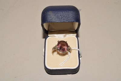 Lot 126 - A ladies silver ring