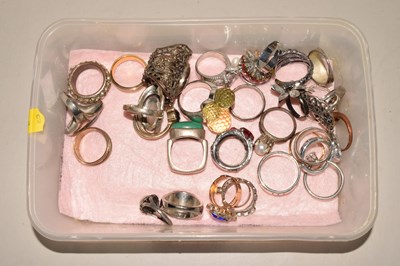 Lot 139 - Box of various costume jewellery rings