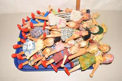 Lot 154 - A collection of small vintage wooden dolls