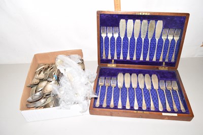 Lot 170 - A case of silver plated fish cutlery together...