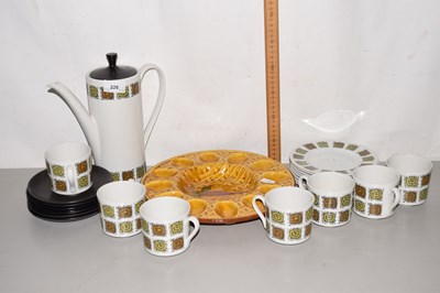 Lot 226 - A retro coffee set and a hors d'oeuvres plate