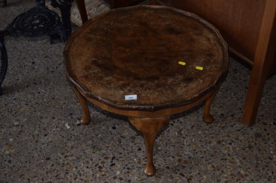 Lot 344 - A walnut veneered coffee table