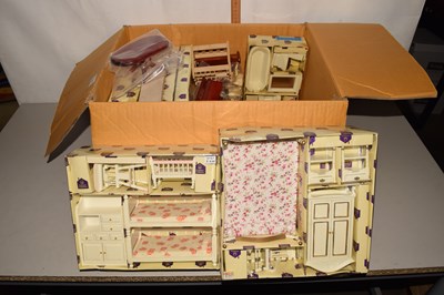 Lot 500 - Quantity of dolls house furniture to include...