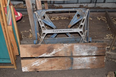 Lot 380 - A collapsible work bench