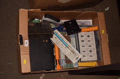 Lot 599 - Assorted artists materials
