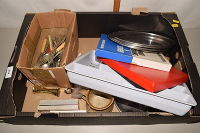 Lot 614 - Assorted kitchen wares and flat ware