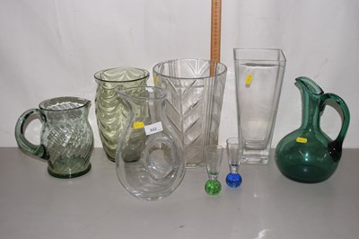 Lot 622 - Assorted glass vases and caraffe's