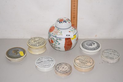 Lot 634 - A small ginger jar and cover together with a...
