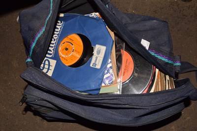 Lot 658 - A bag of assorted singles