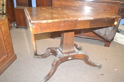 Lot 478 - A Georgian mahogany sofa table with two...