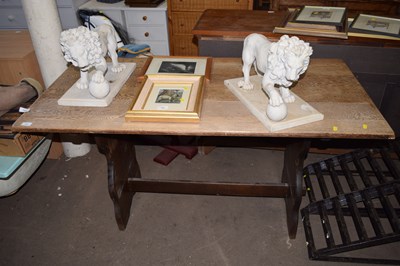 Lot 747 - A small oak refectory table