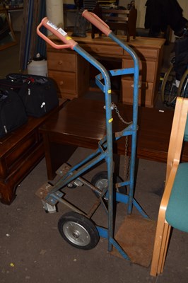 Lot 797 - A sackbarrow