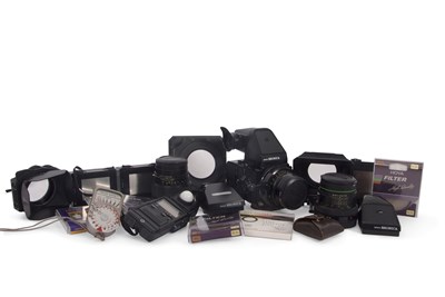 Lot 168 - A Zenza Bronica ETRSi, c.1988; together with a...
