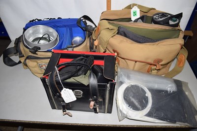Lot 135 - A pair of Prolinca 125 studio flashlights and...