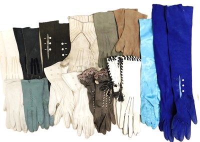 Lot 103 - A quantity of lady's gloves, including leather...