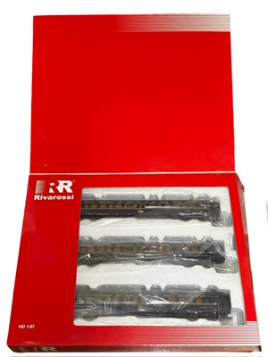 Lot 30 - A boxed Rivarossi 00 gauge HR4075 CIWL set in...