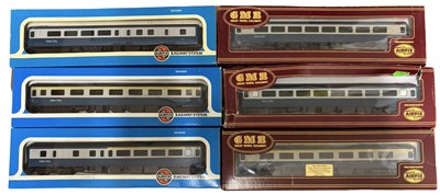 Lot 52 - Six boxed Airfix 00 gauge rolling stock items
