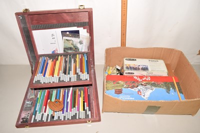 Lot 31 - Box of various artists paints