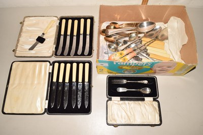 Lot 98 - Box of various assorted cutlery