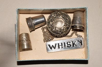Lot 125 - Mixed lot to include a small silver whisky...