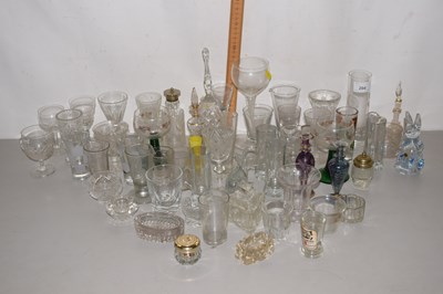 Lot 204 - Mixed Lot: Various assorted mainly clear...