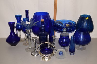 Lot 222 - A collection of various blue glass vases and...