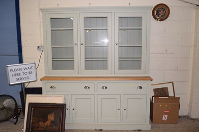 Lot 256 - Contemporary light oak and painted kitchen...