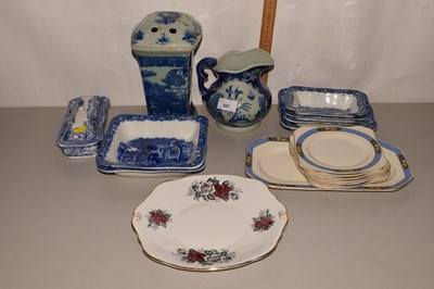 Lot 507 - Assorted blue and white tea wares and other...