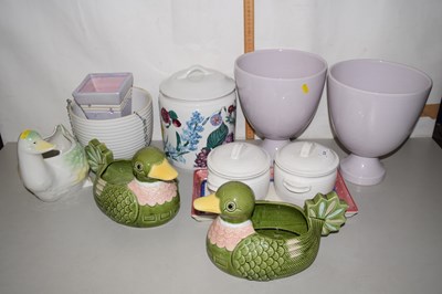 Lot 524 - A pair of duck plant holders and other ceramics