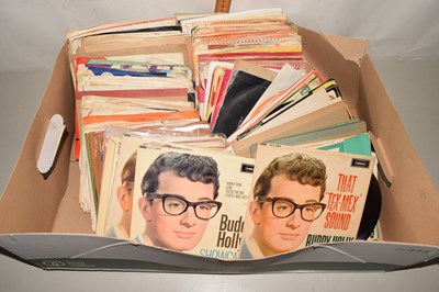Lot 571 - Box of assorted singles to include Buddy Holly...